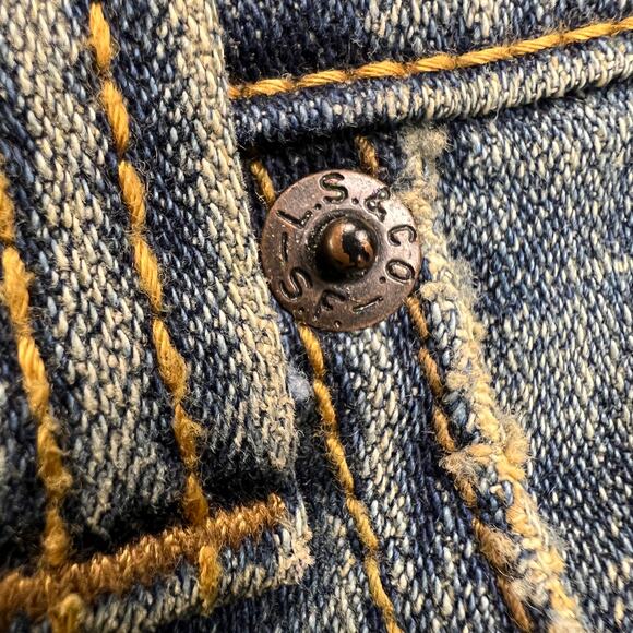 Levi's Almost Vintage Deconstructed Denim A-Line Skirt Five Pocket Size 14 - Picture 7 of 13